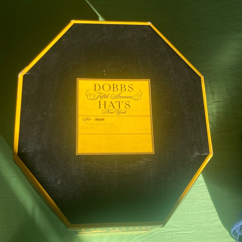 Dobbs Fifth Avenue Hats Box